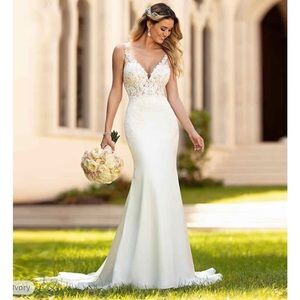 Super beautiful wedding dress! Brand NEW with Tags! Size 10!